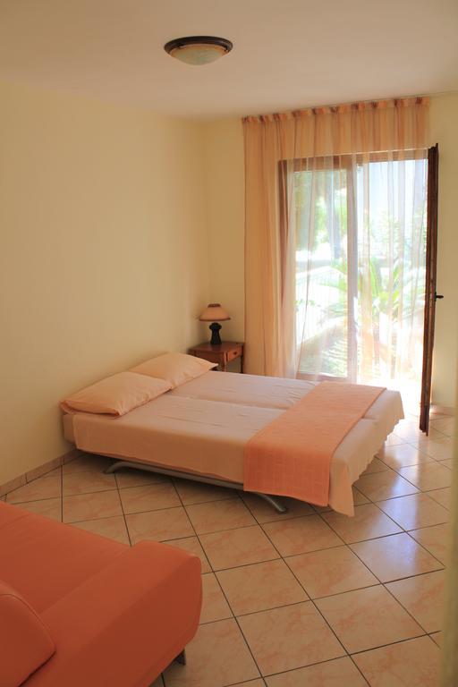 4M Apartments Petrovac Kamer foto